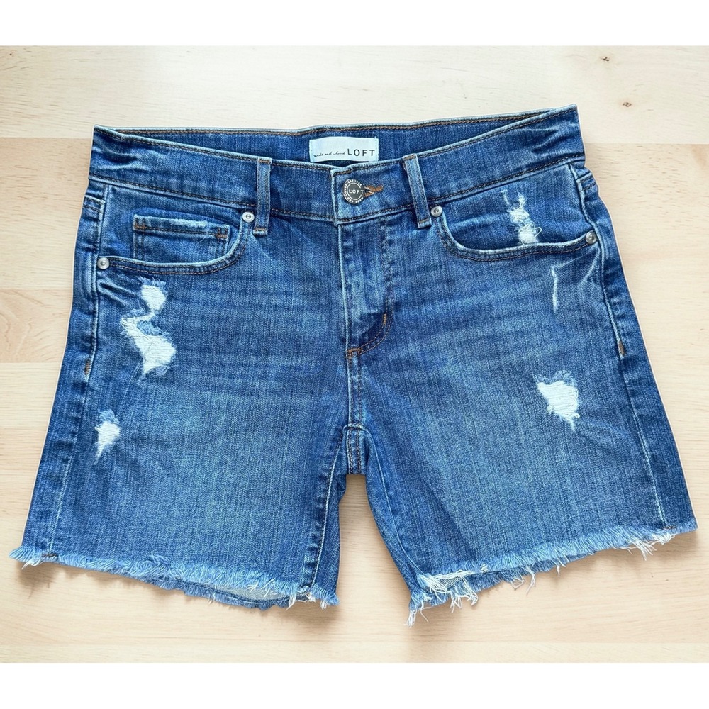 Loft Distressed Women's Denim Shorts Medium Wash Raw Hem Classic 5 Pocket Sz 25